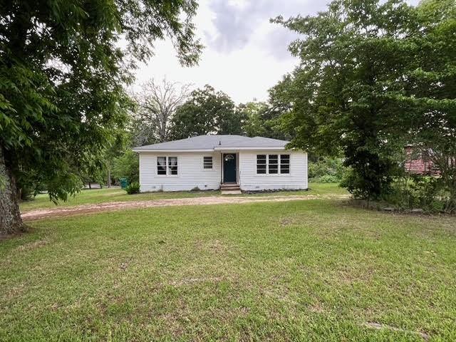 405 Walnut Street Property Photo 1
