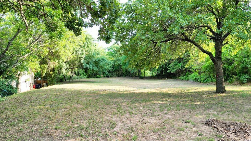 1523 Oakwood Drive Property Photo 1