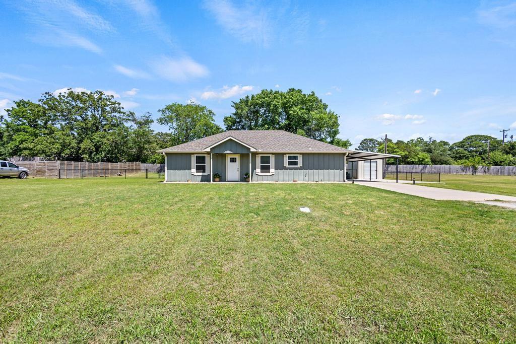 164 Private Road 43790 Property Photo