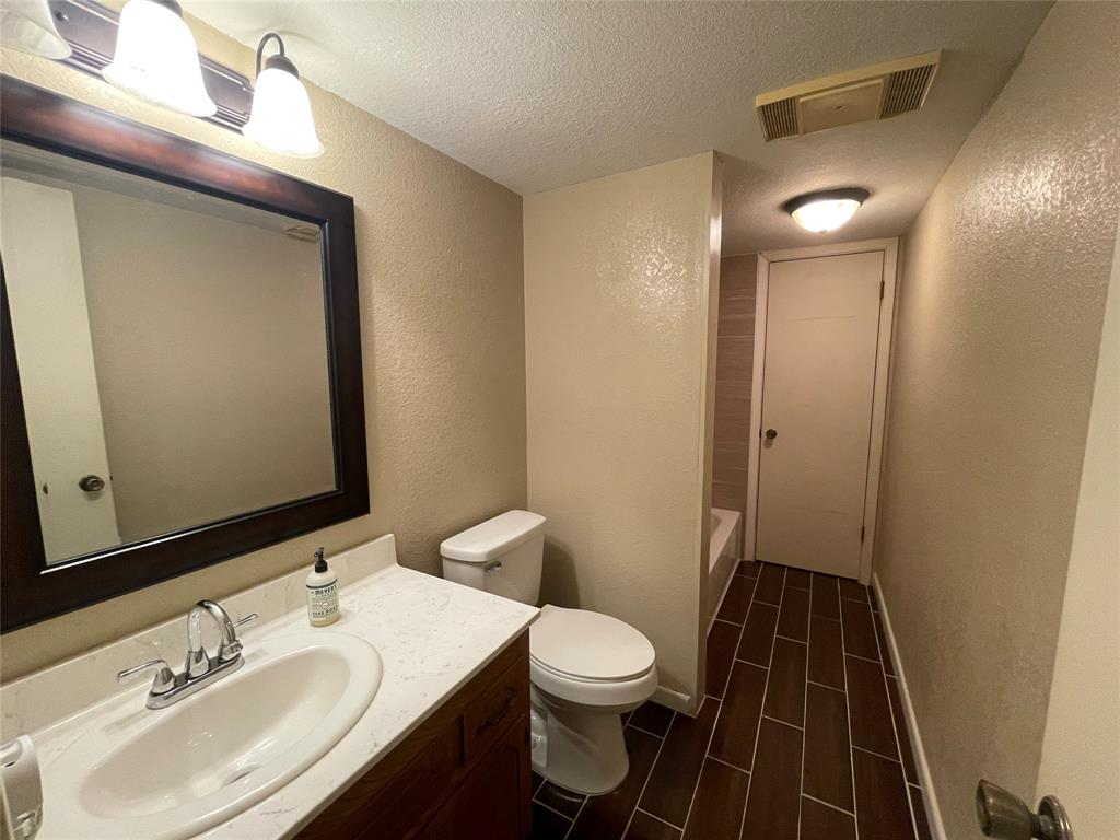 306 S Arnold Street Property Photo 18