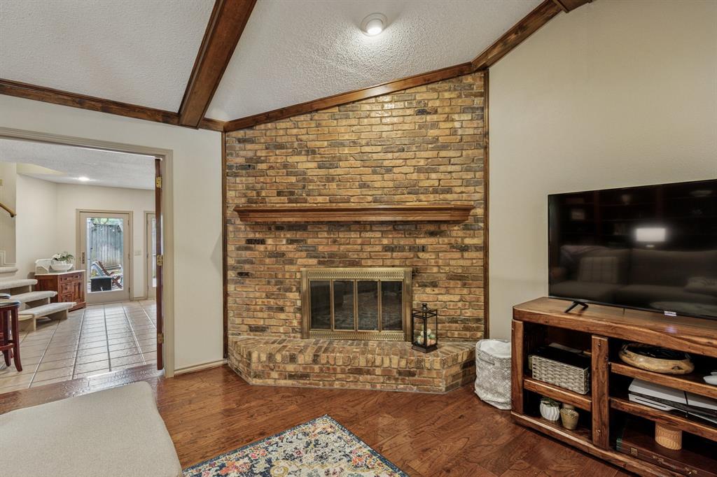 1905 Rustic Drive Property Photo 9