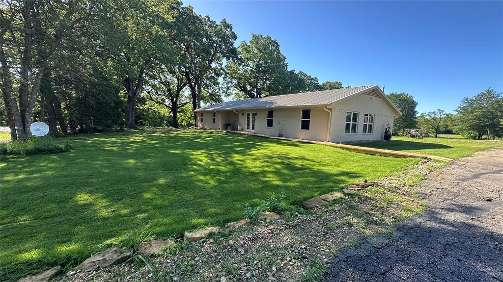 10183 Farm Road 38 Property Photo 1
