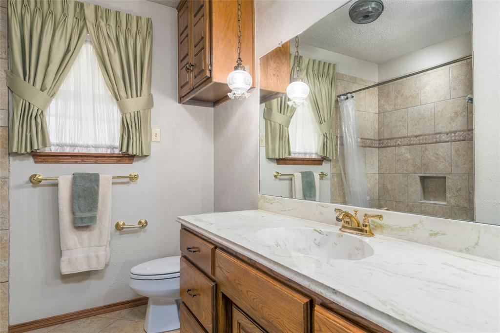 1905 Rockcliff Court Property Photo 15