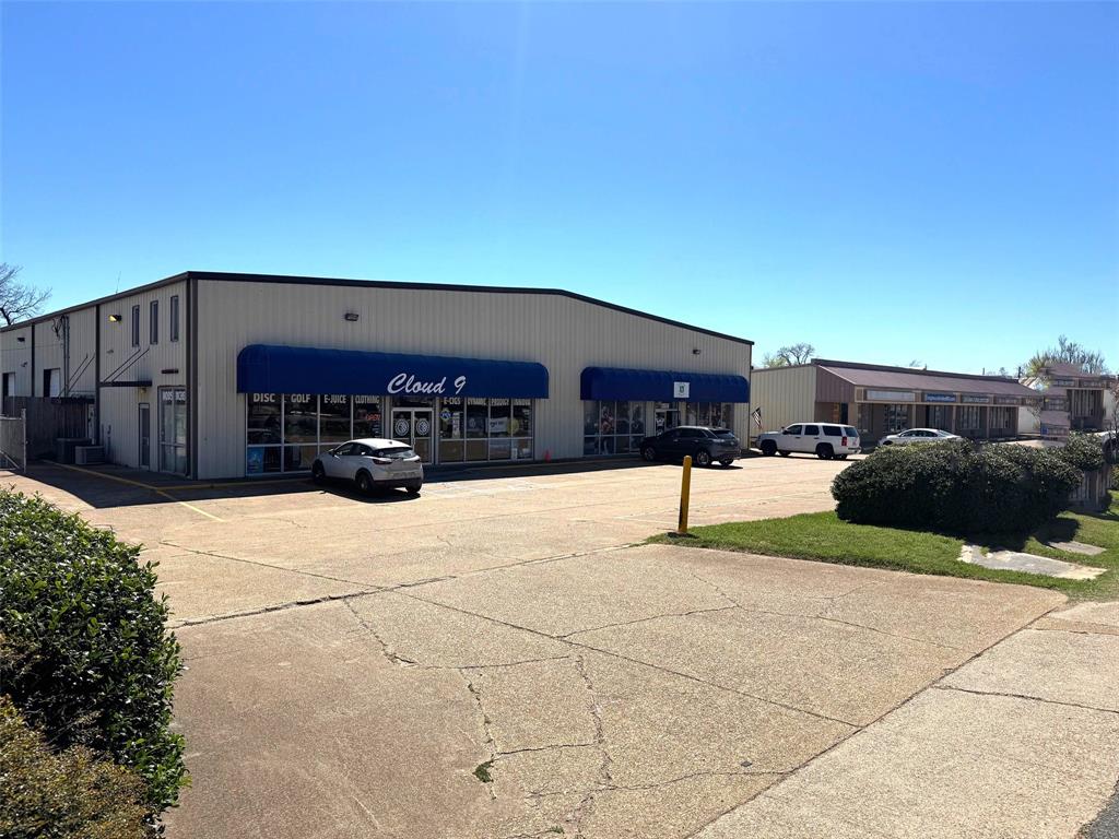 2060 E Texas Street Property Photo