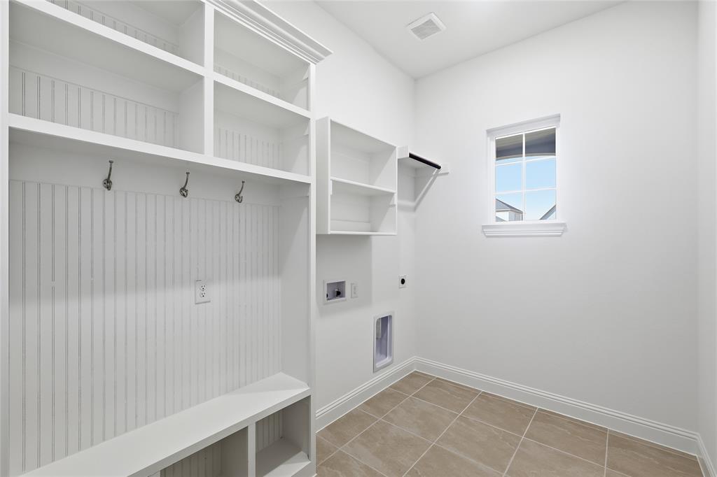 461 Shadowfax Drive Property Photo 4