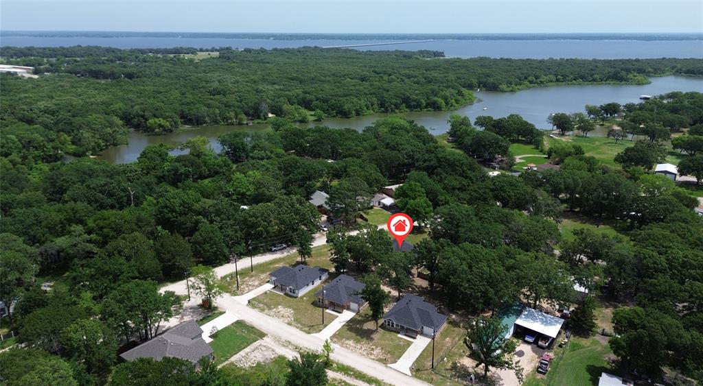 801 Crestway Drive Property Photo