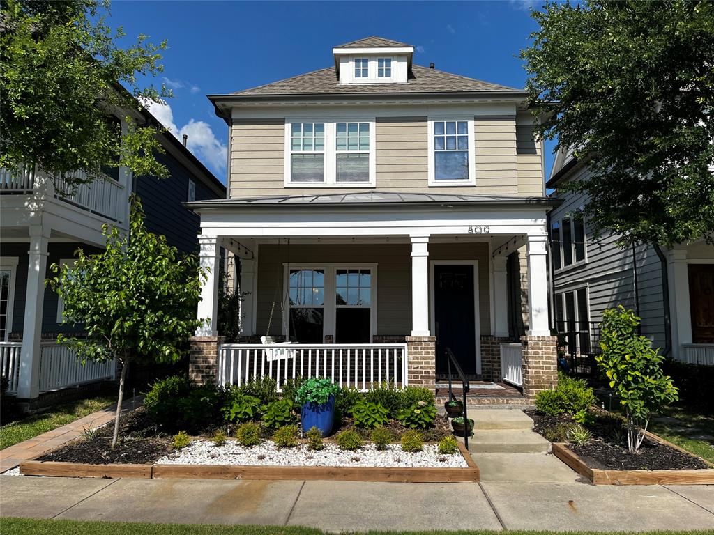 809 Cameron Court Property Photo 1