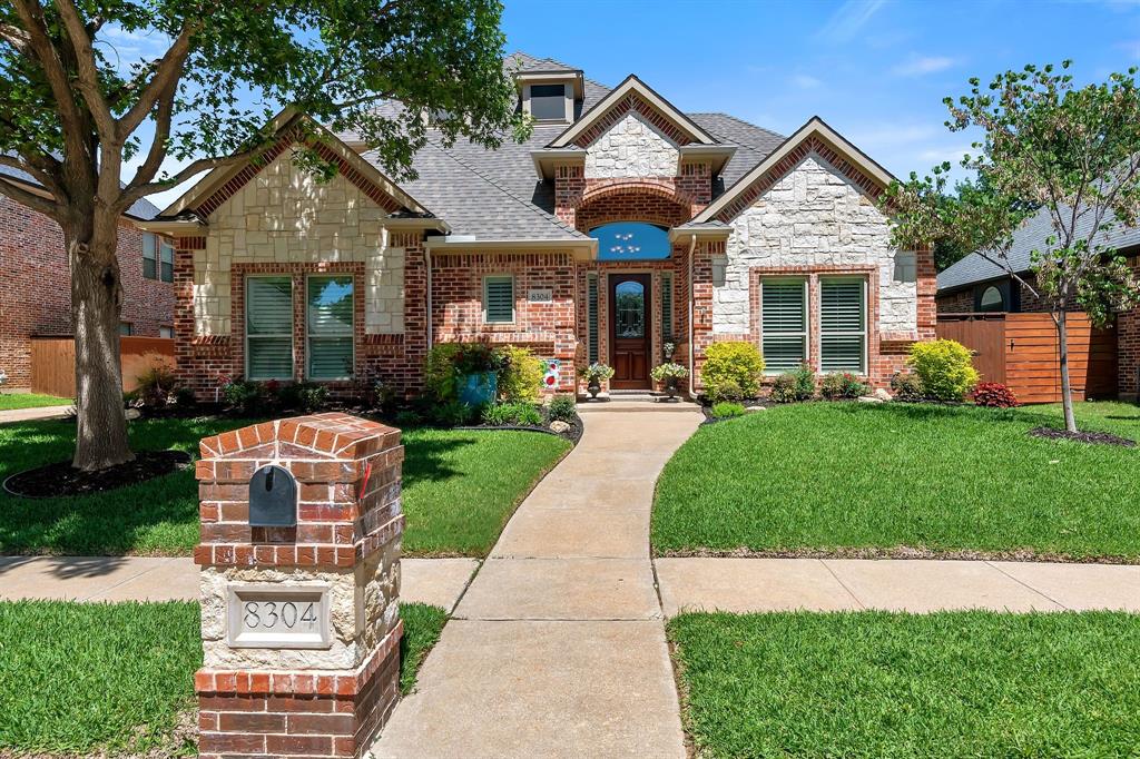 8304 Spence Drive Property Photo 1