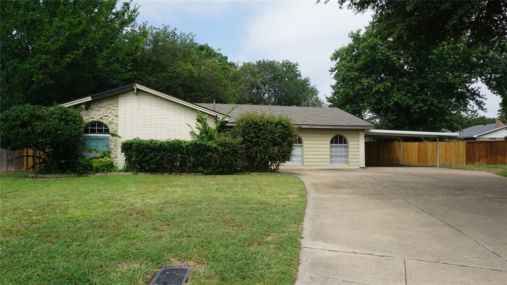 2308 Warwick Court Property Photo 1