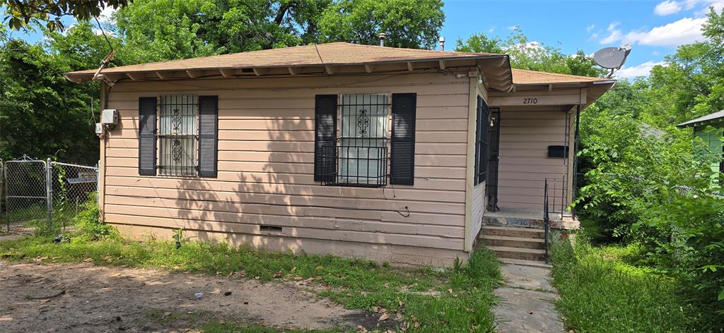 2710 Gertrude Avenue Property Photo