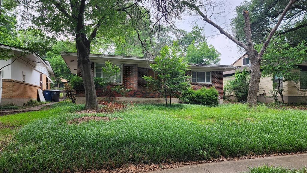 1918 Elmwood Boulevard Property Photo 1