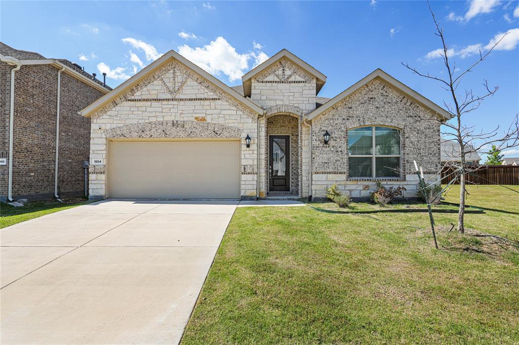 1804 Roadrunner Drive Property Photo 1