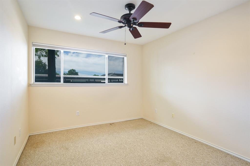4616 W Lovers Lane 119 Property Photo 8