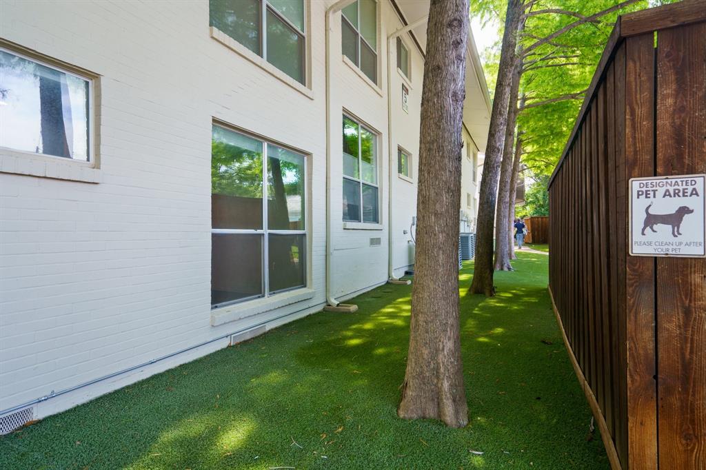 4616 W Lovers Lane 119 Property Photo 13