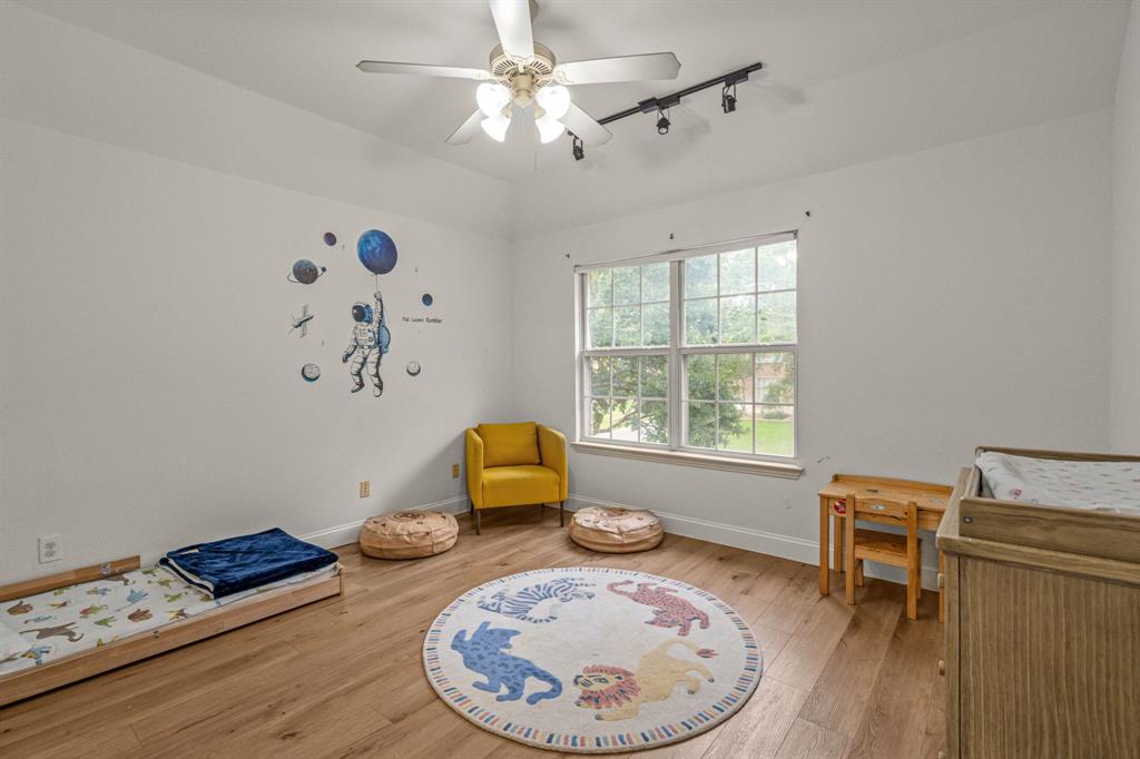 10601 Whispering Pines Drive Property Photo 21
