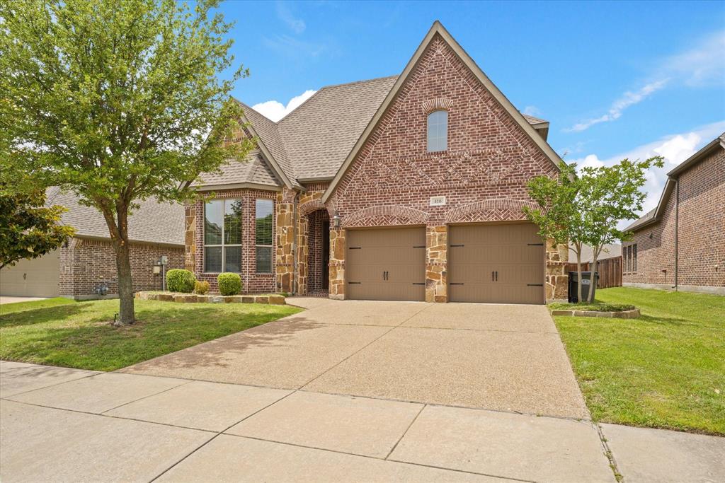 416 Fairway Bluff Drive Property Photo 1