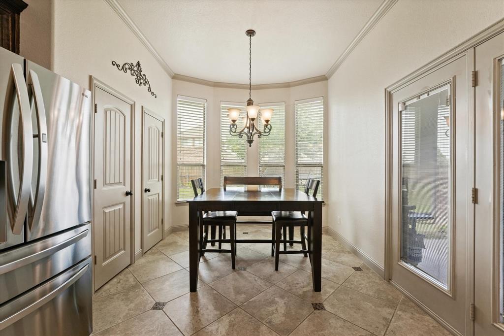 416 Fairway Bluff Drive Property Photo 3