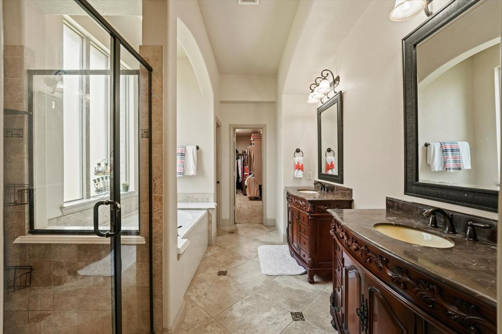 416 Fairway Bluff Drive Property Photo 11