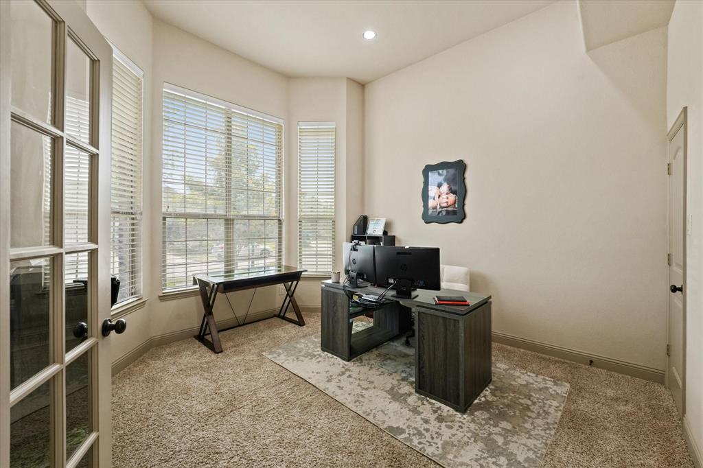 416 Fairway Bluff Drive Property Photo 12