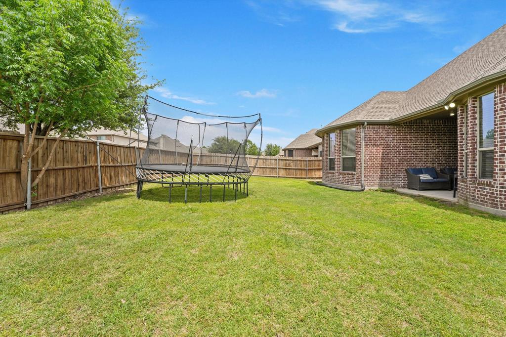 416 Fairway Bluff Drive Property Photo 18