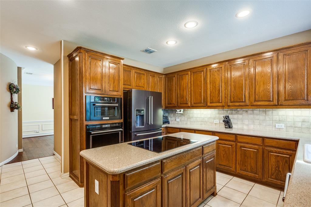 8017 Stonehill Drive Property Photo 12