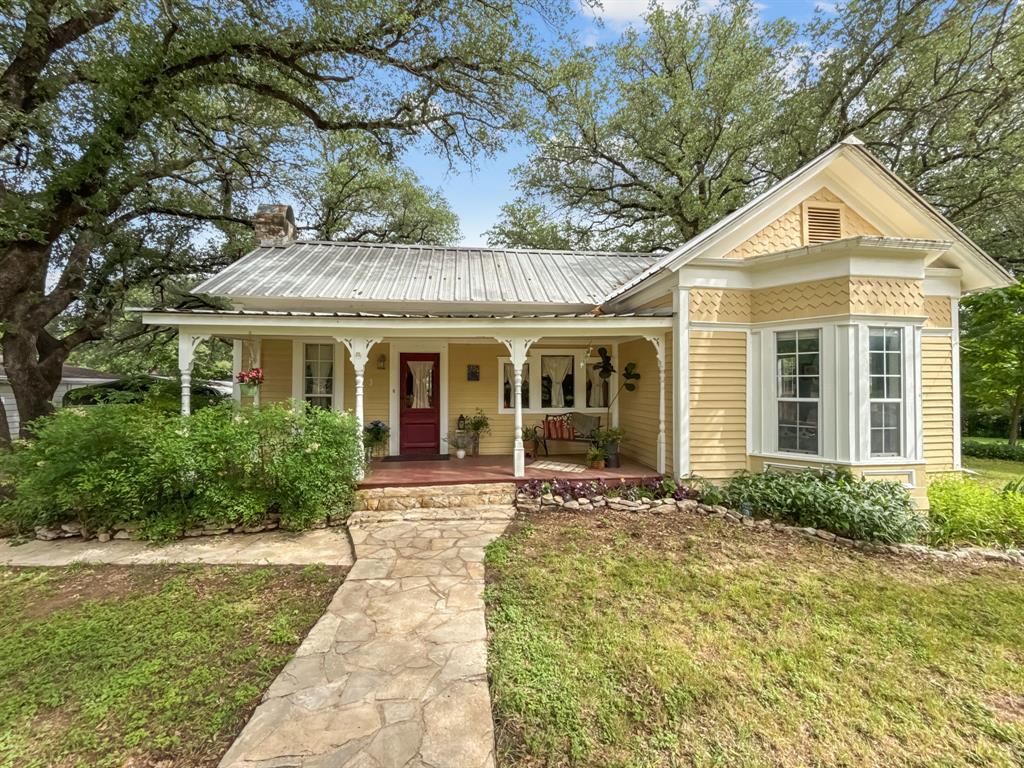 303 E Mclain