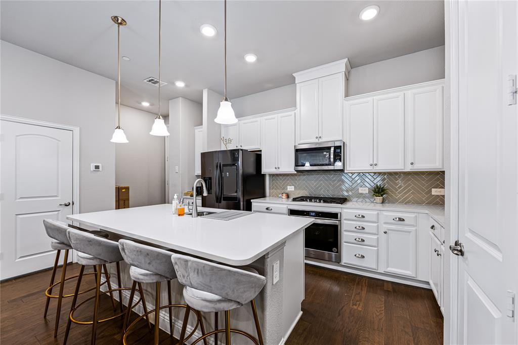 4412 Grady Lane Property Photo