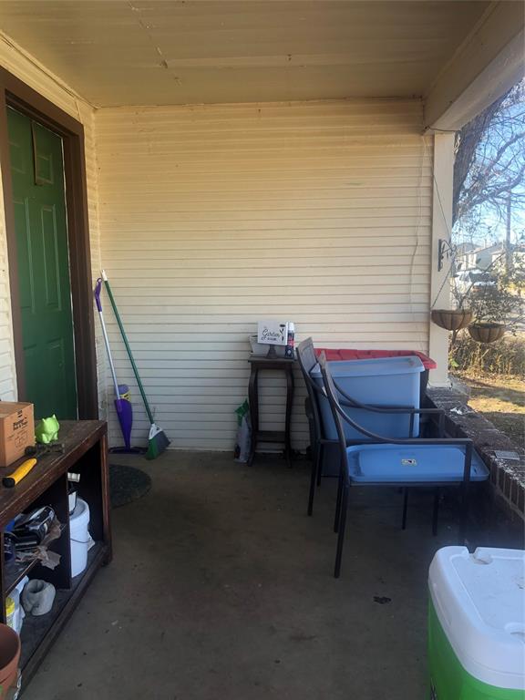 521 W Collins Street Property Photo 3