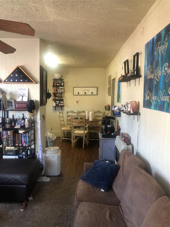 521 W Collins Street Property Photo 4