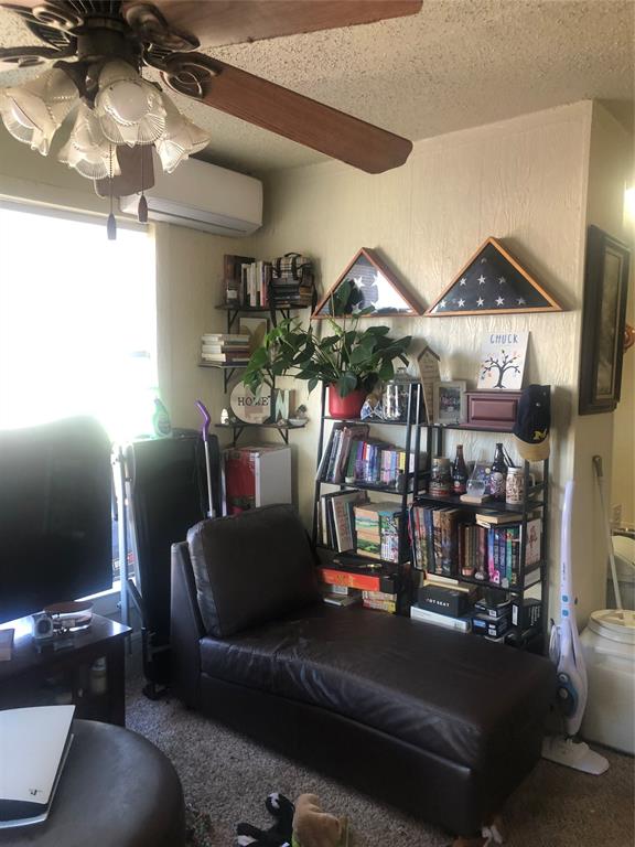521 W Collins Street Property Photo 5