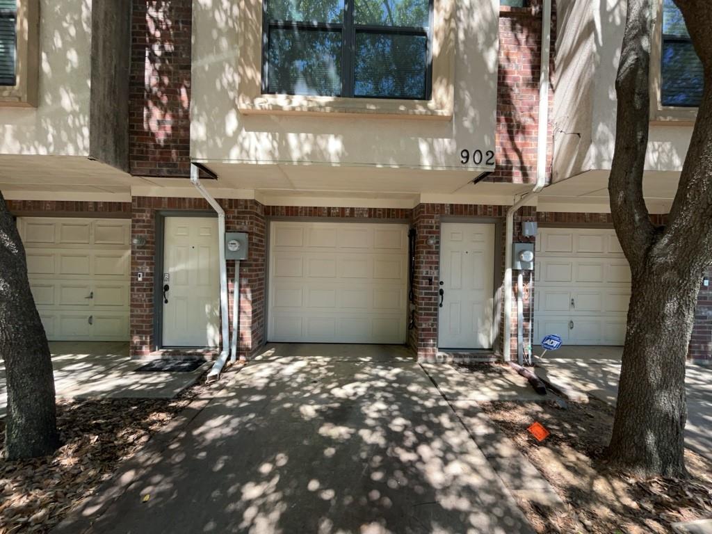 902 Glenn Crossett Street Property Photo