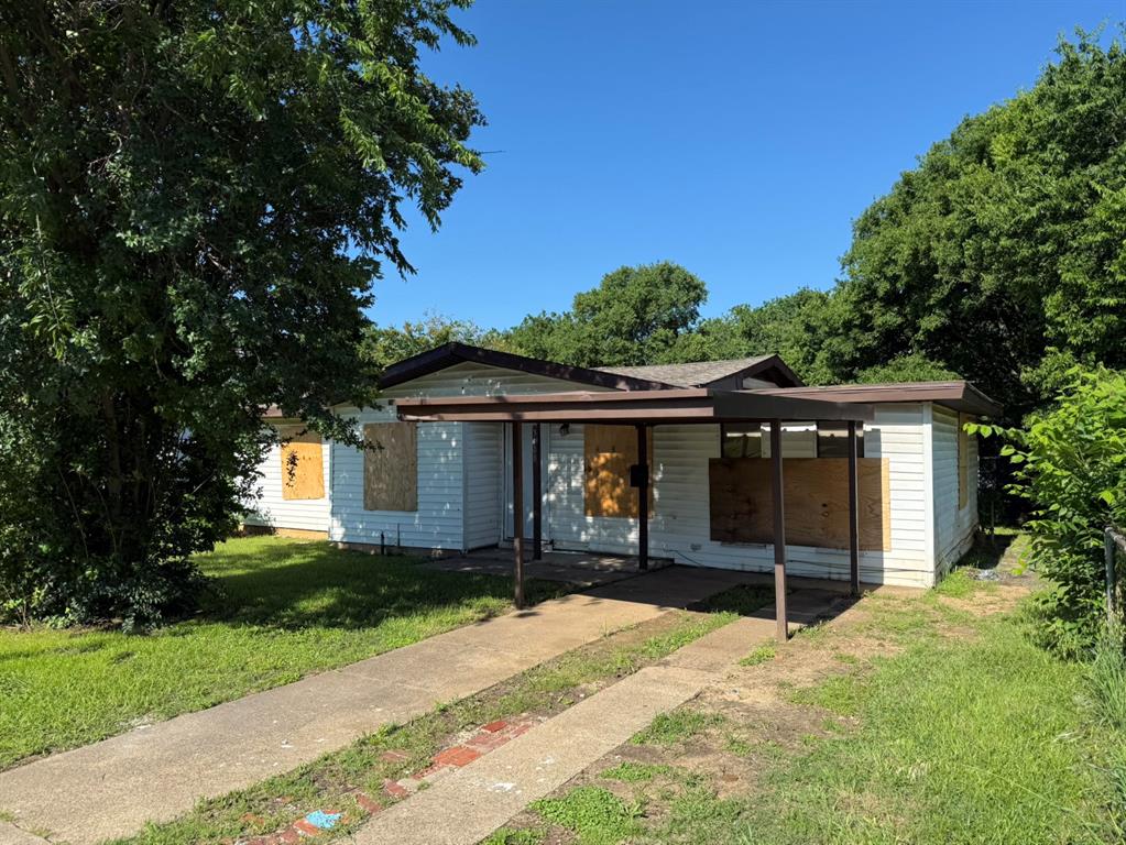 3408 S Hughes Avenue Property Photo 1