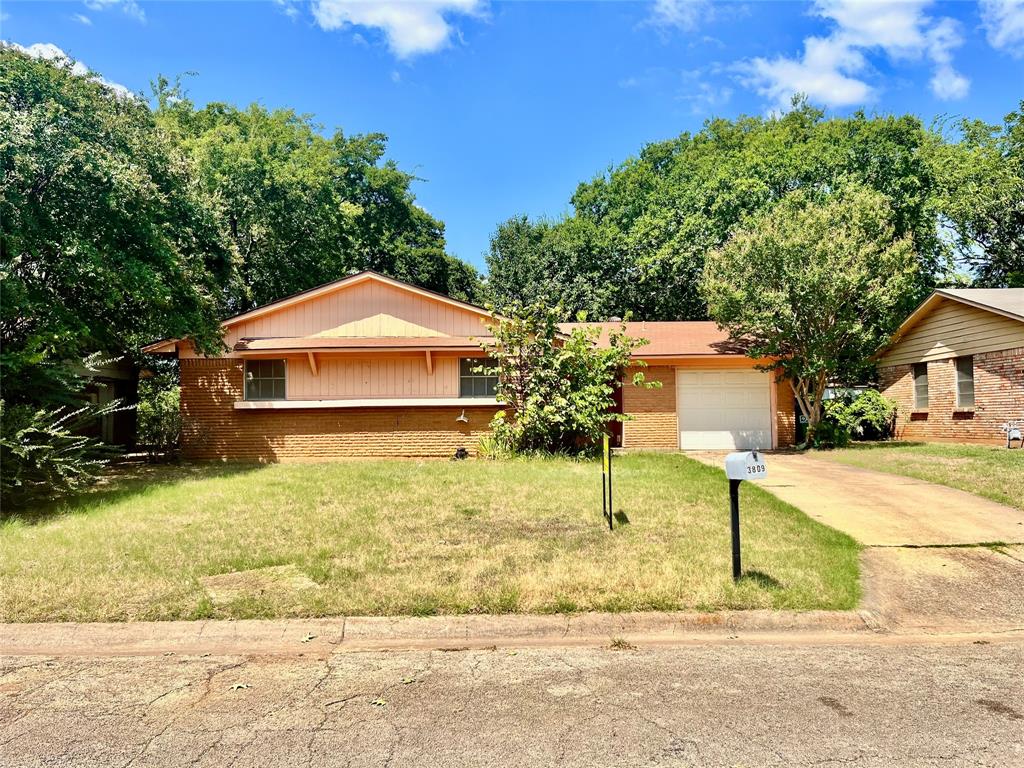 3809 Titan Trail Property Photo 2