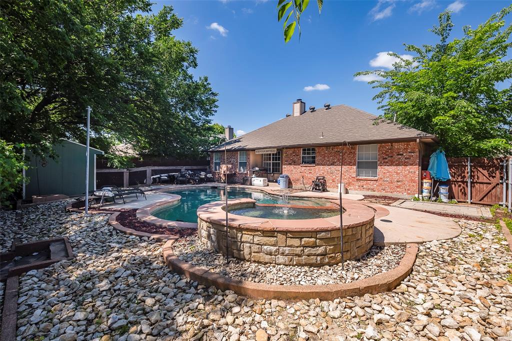 1112 Bayfield Drive Property Photo 1