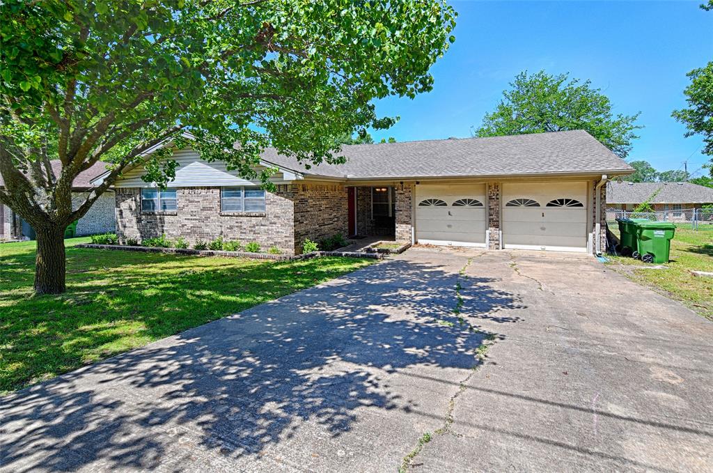 928 Maple Street Property Photo 1