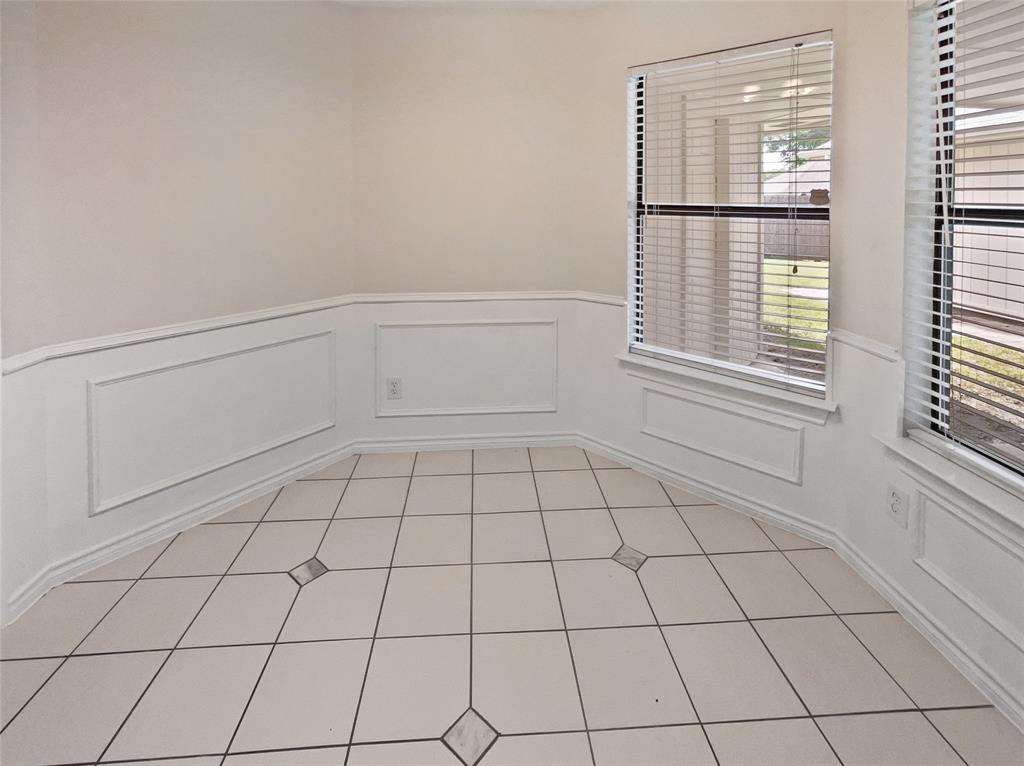 1910 Hillcroft Drive Property Photo 11