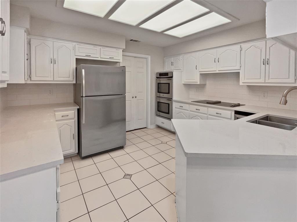 1910 Hillcroft Drive Property Photo 12