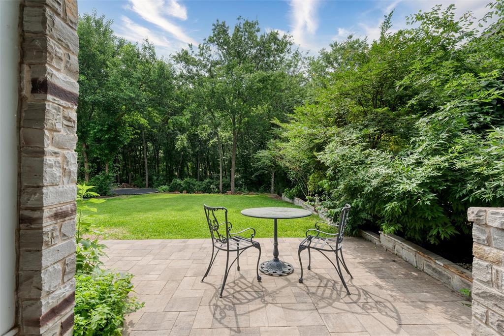 812 Baker Street Property Photo 2