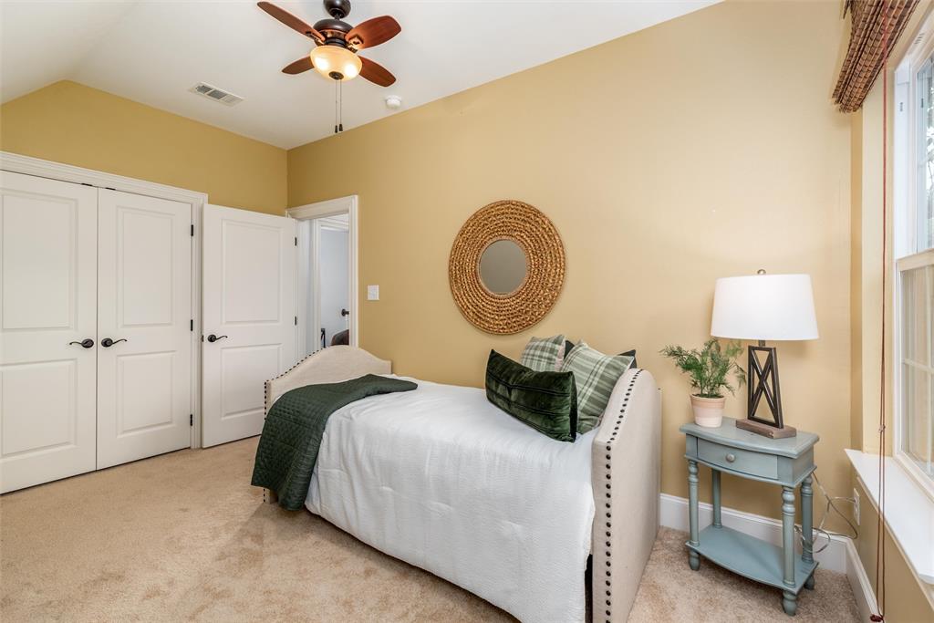 812 Baker Street Property Photo 19