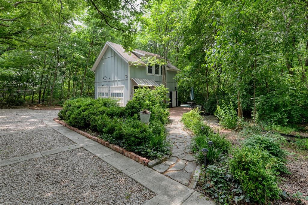 812 Baker Street Property Photo 30