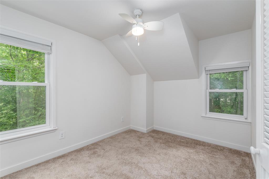 812 Baker Street Property Photo 36