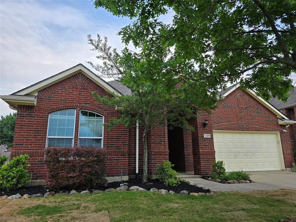 1306 Lake Trail Court Property Photo