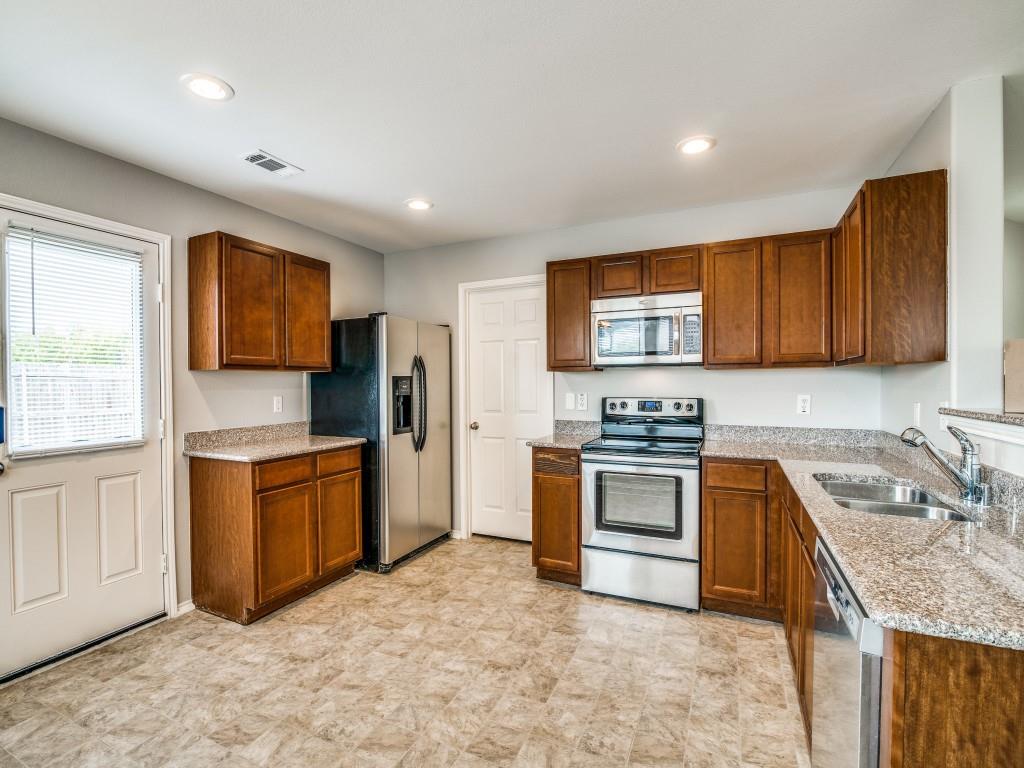 311 Mistflower Lane Property Photo 5