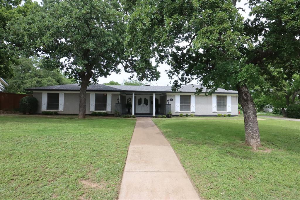 800 W Main Street Property Photo