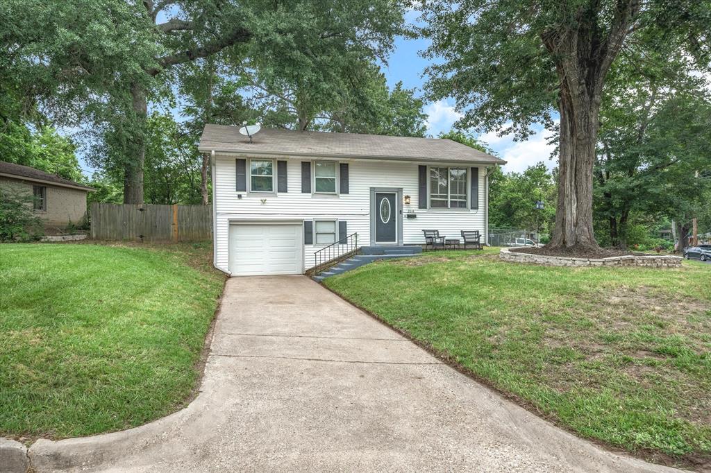 2444 Holley Street Property Photo 1