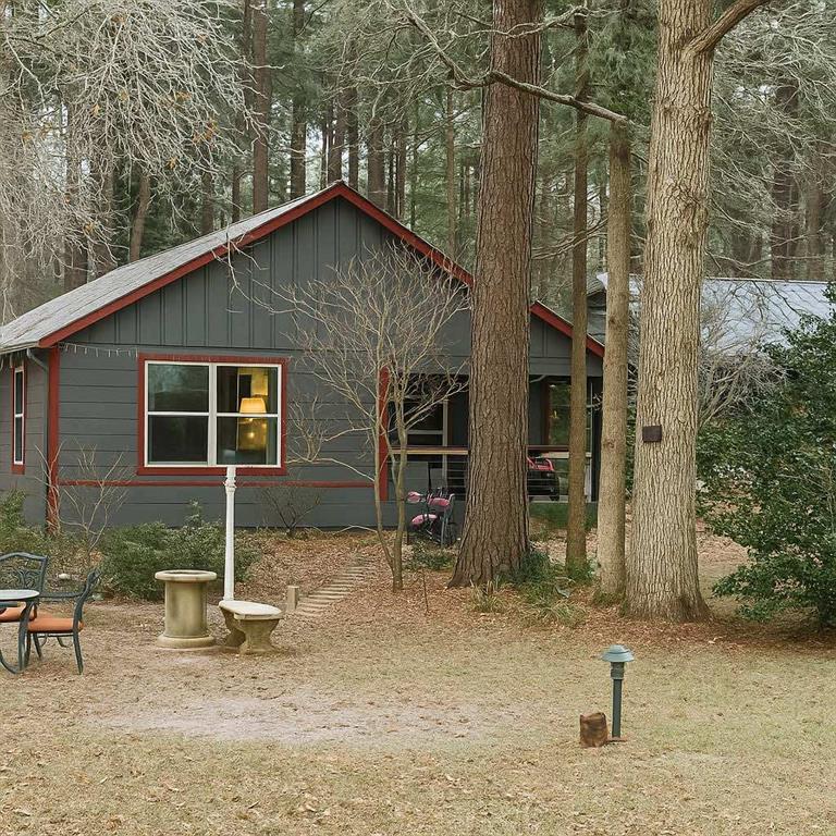 224 Private Road 5515 Property Photo 1