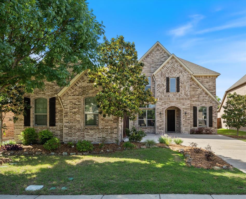 211 Crestbrook Drive Property Photo 1