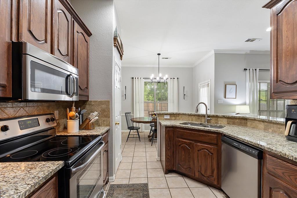 110 Stanford Property Photo 12