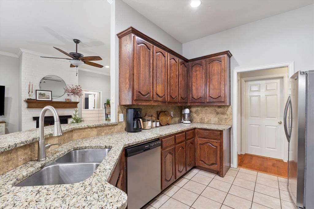 110 Stanford Property Photo 14