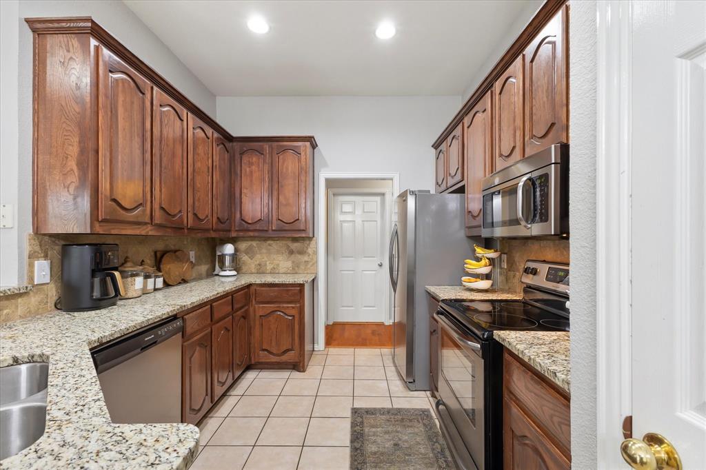 110 Stanford Property Photo 15